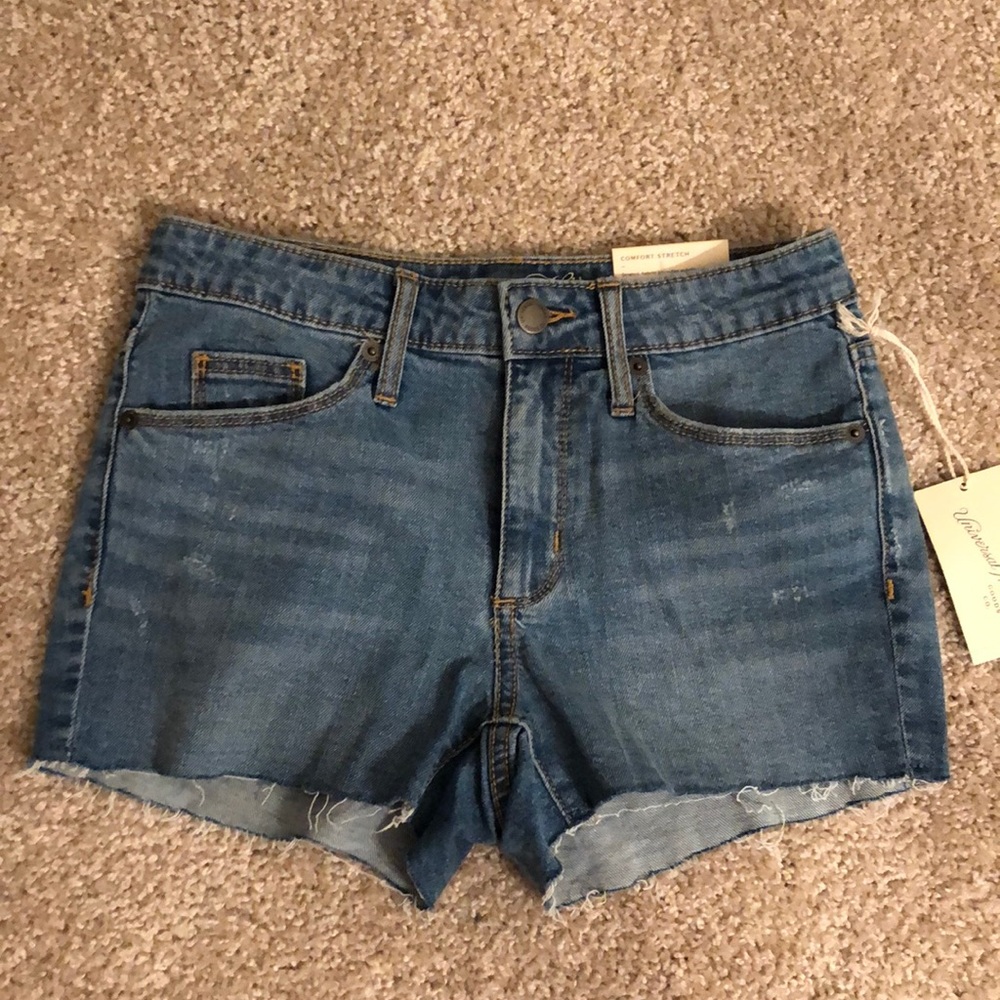 Universal Thread shorts